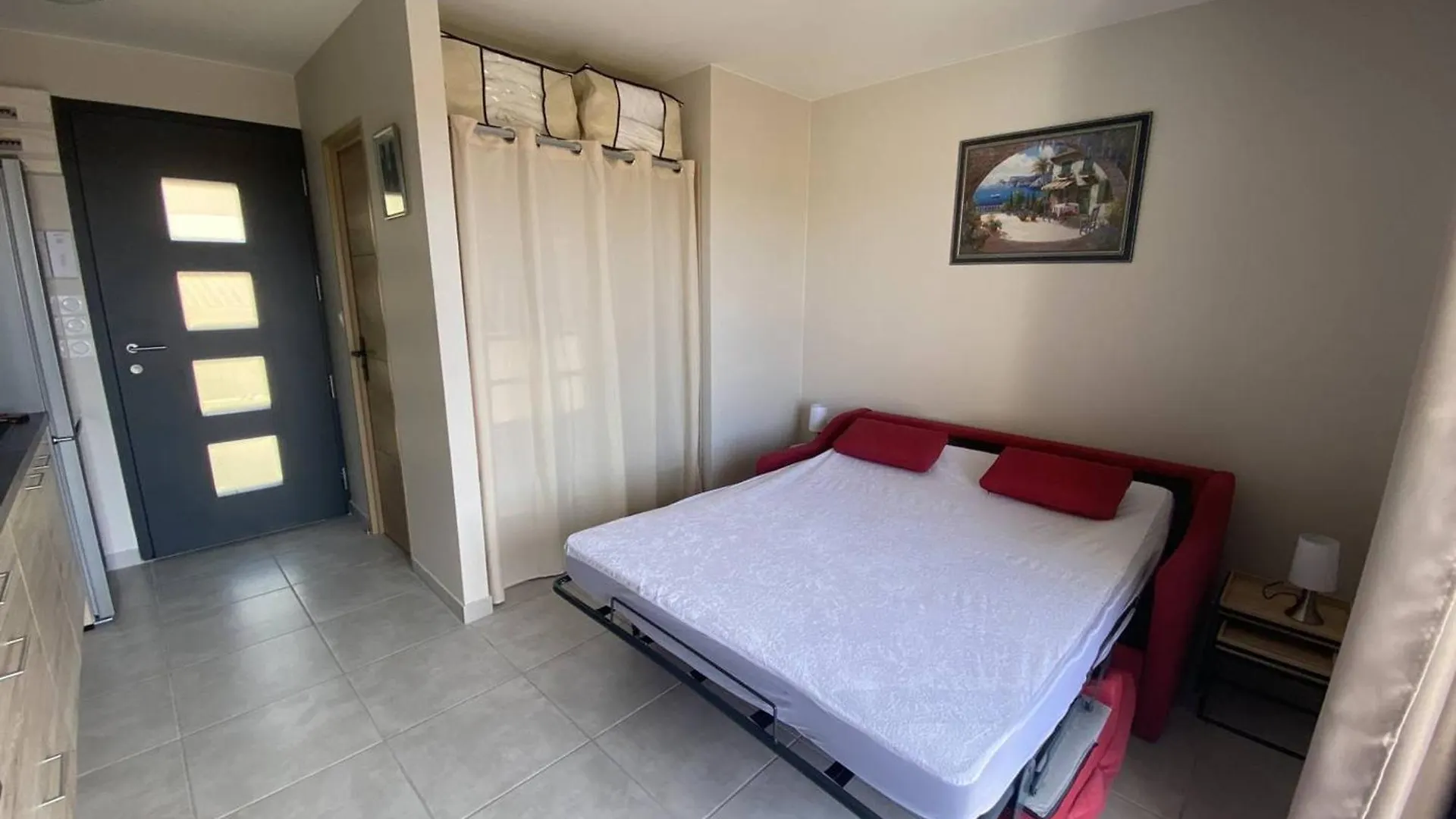 Studio Renove Au Coeur Du Lavandou Avec Terrasse Et Climatisation - Fr-1-816-10 Le Lavandou 0*,  Franciaország